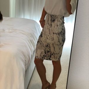 Marble black and white skirt